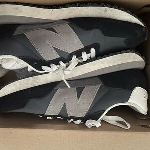 New Balance Men's Black and White Sneakers